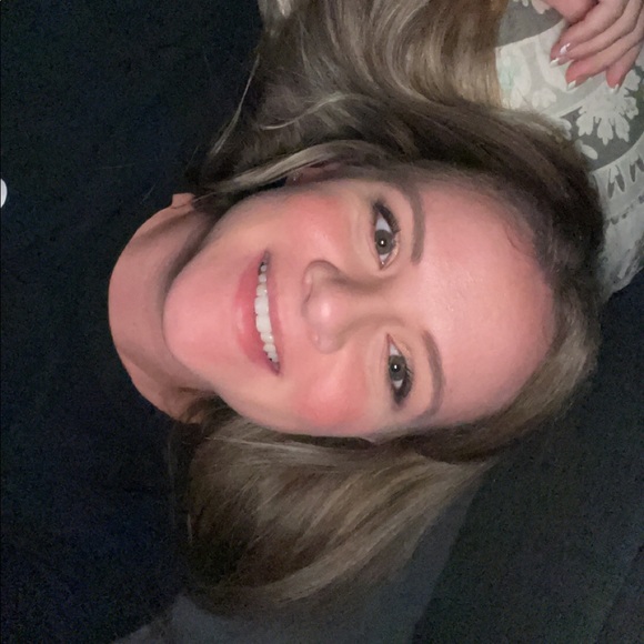 Meet your Posher, Kelsey - Picture 5 of 5